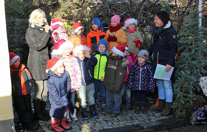 Weihnachtsmarkt in Jechaburg! (Foto: Karl-Heinz Herrmann) Weihnachtsmarkt in Jechaburg! (Foto: Karl-Heinz Herrmann)