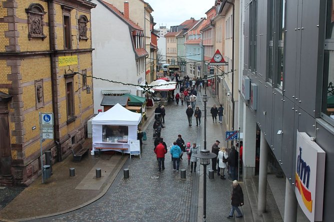 Windiger Start in den Advent (Foto: Karl-Heinz Herrmann)