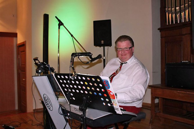 Senioren feierten schon mal Weihnacht (Foto: Karl-Heinz Herrmann)