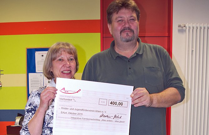 Finanzielle Unterst&uuml;tzung f&uuml;r Freizeitzentrum Artern (Foto: Wahlkreisb&uuml;ro Dr. Iris Martin-Gehl)