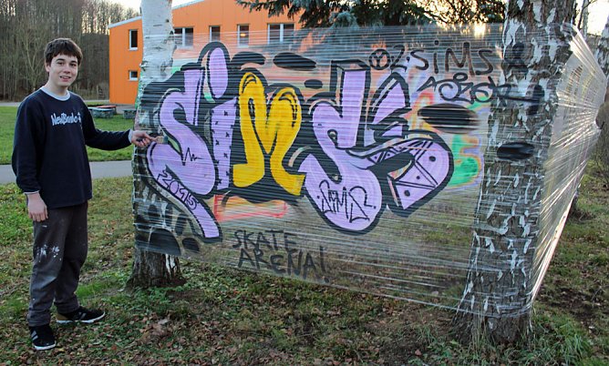 Graffiti Künstler in der SkateArena (Foto: Karl-Heinz Herrmann) Graffiti Künstler in der SkateArena (Foto: Karl-Heinz Herrmann)