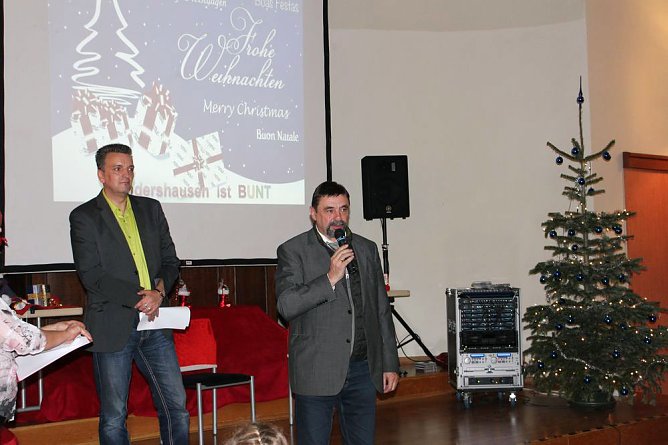 Kunterbunte Weihnachtsfeier (Foto: Karl-Heinz Herrmann)