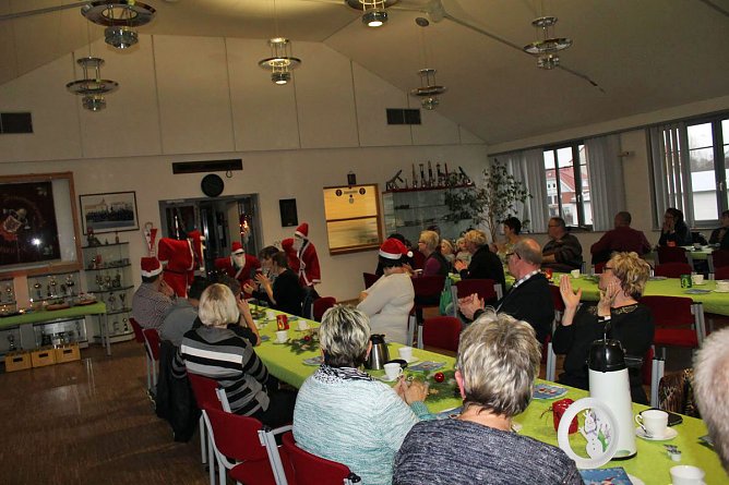 Mehr als nur Weihnachtsparty (Foto: Karl-Heinz Herrmann) Mehr als nur Weihnachtsparty (Foto: Karl-Heinz Herrmann)