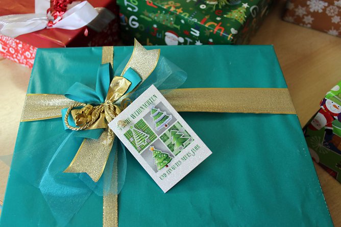 Weihnachtspäckchen an Asylbewerber (Foto: Karl-Heinz Herrmann) Weihnachtspäckchen an Asylbewerber (Foto: Karl-Heinz Herrmann)