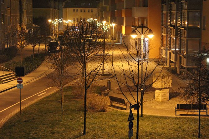 Es kommt Weißes vom Himmel (Foto: Karl-Heinz Herrmann) Es kommt Weißes vom Himmel (Foto: Karl-Heinz Herrmann)