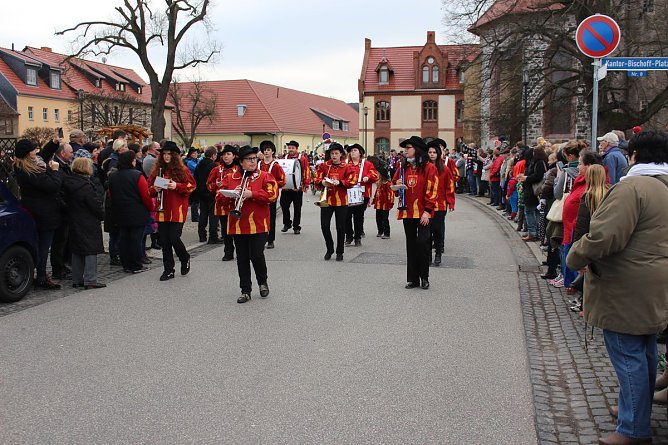 Gut besuchter Rosensonntagsumzug (Foto: Karl-Heinz Herrmann) Gut besuchter Rosensonntagsumzug (Foto: Karl-Heinz Herrmann)