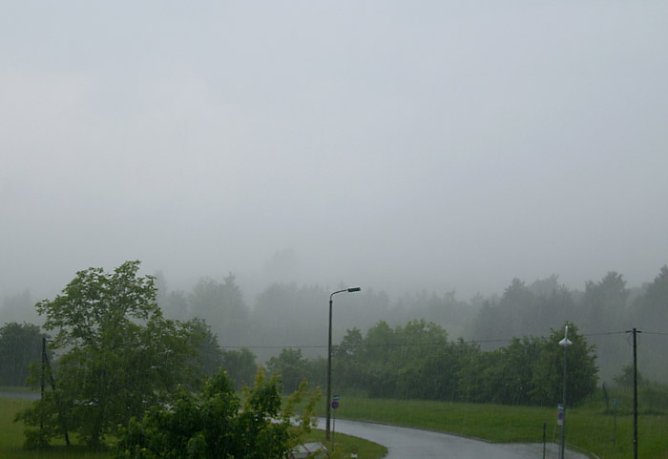 Heftiges Gewitter (Foto: Karl-Heinz Herrmann)