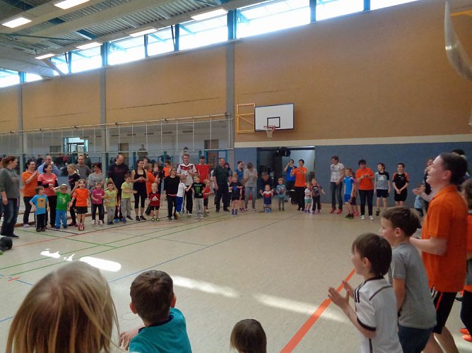 In der Gemeinschaft sportlich aktiv (Foto: Kindervilla Bad Frankenhausen)