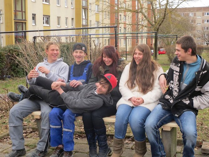 Neue Bänke für kleine Pausen in Artern (Foto: Landratsamt Kyffhäuserkreis) Neue Bänke für kleine Pausen in Artern (Foto: Landratsamt Kyffhäuserkreis)