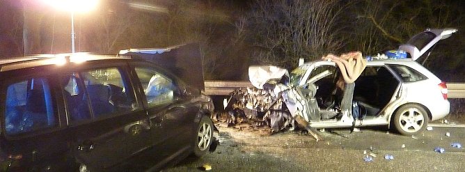 Schwerer Unfall auf der B4 (Foto: nnz)