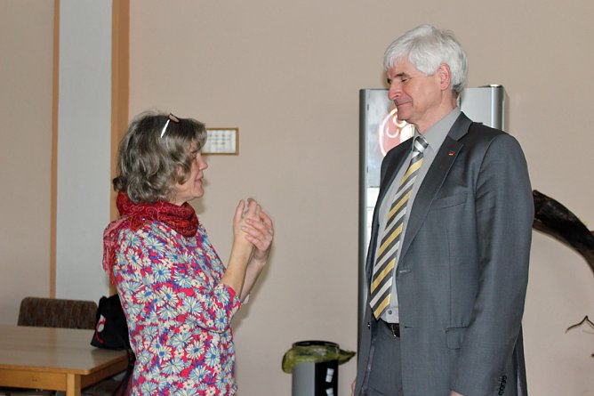 Selle bei Flüchtlingen in Bad Frankenhausen (Foto: Karl-Heinz Herrmann) Selle bei Flüchtlingen in Bad Frankenhausen (Foto: Karl-Heinz Herrmann)