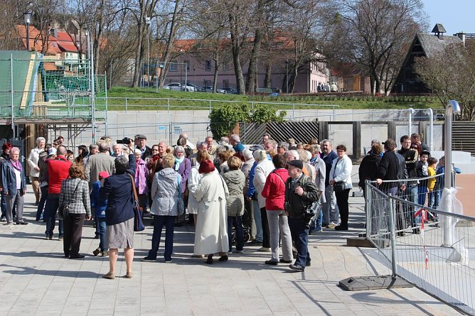 Massenandrang im Kurpark Bad Frankenhausen (Foto: Karl-Heinz Herrmann) Massenandrang im Kurpark Bad Frankenhausen (Foto: Karl-Heinz Herrmann)