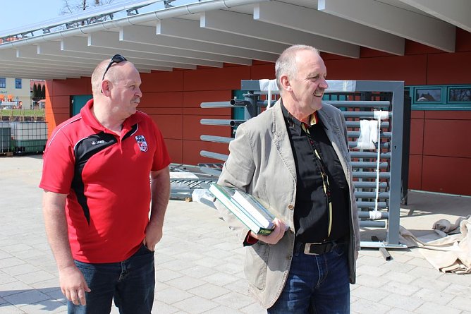 Massenandrang im Kurpark Bad Frankenhausen (Foto: Karl-Heinz Herrmann) Massenandrang im Kurpark Bad Frankenhausen (Foto: Karl-Heinz Herrmann)