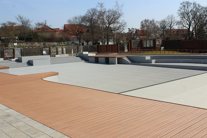 Massenandrang im Kurpark Bad Frankenhausen (Foto: Karl-Heinz Herrmann) Massenandrang im Kurpark Bad Frankenhausen (Foto: Karl-Heinz Herrmann)