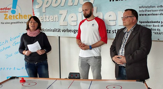 Sport- und Spielger&auml;te vom Wei&szlig;en Ring (Foto: Karl-Heinz Herrmann)