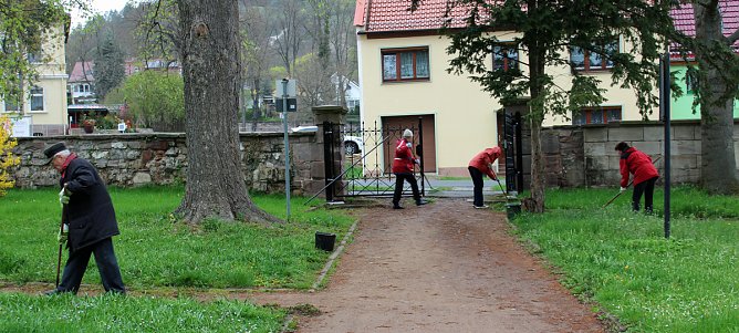 Frankenh&auml;user Fr&uuml;hjahrsputz (Foto: Karl-Heinz Herrmann)