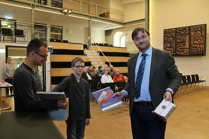 Welttag des Buches in Sondershausen (Foto: Karl-Heinz Herrmann) Welttag des Buches in Sondershausen (Foto: Karl-Heinz Herrmann)