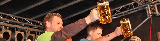 Maibaumkönig im Stechen ermittelt (Foto: Karl-Heinz Herrmann) Maibaumkönig im Stechen ermittelt (Foto: Karl-Heinz Herrmann)