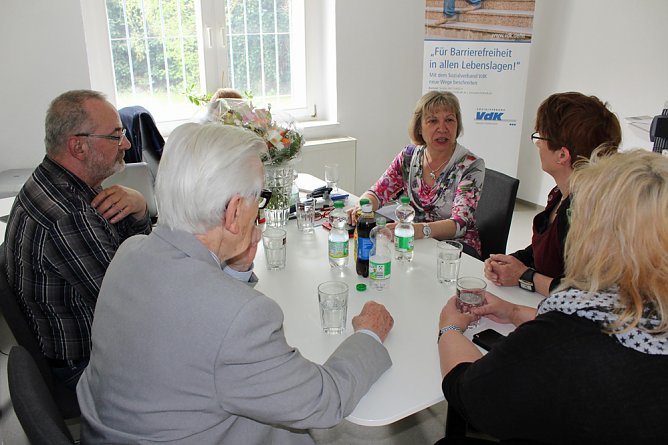 Mit VdK diskutiert (Foto: Karl-Heinz Herrmann)