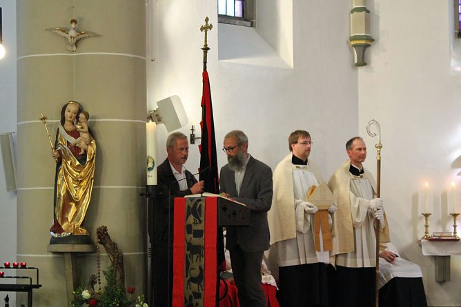 Weihbischof zur Firmung 2016 in Sondershausen (Foto: Karl-Heinz Herrmann)