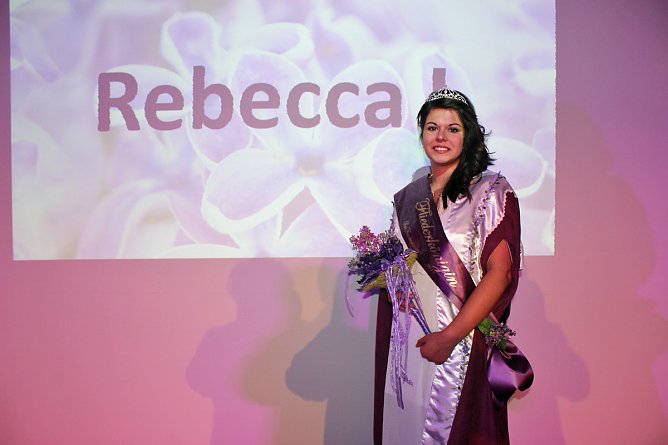 Fliederprinzessin in Amt eingeführt (Foto: Karl-Heinz Herrmann) Fliederprinzessin in Amt eingeführt (Foto: Karl-Heinz Herrmann)
