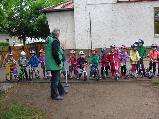 Verkehrssicherheitstag der Kita Zwergenhaus Oberheldrungen (Foto: Bernd M&uuml;ller)