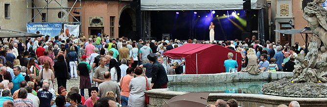 Auflauf zum Abschluss Residenzfest (Foto: Karl-Heinz Herrmann) Auflauf zum Abschluss Residenzfest (Foto: Karl-Heinz Herrmann)