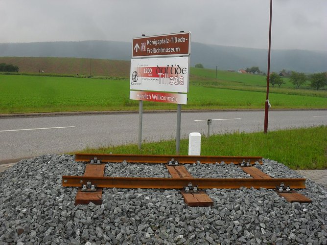 Ganz großer Bahnhof zum Kyffhäuser-Kleinbahn-Jubiläum (Foto: Andreas Schmölling) Ganz großer Bahnhof zum Kyffhäuser-Kleinbahn-Jubiläum (Foto: Andreas Schmölling)