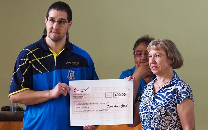 Spendenscheck (Foto: Falko Neubert) Spendenscheck (Foto: Falko Neubert)