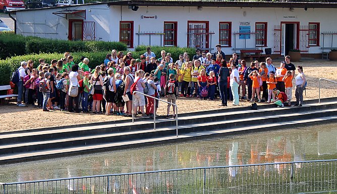 DRK-Jugend ma&szlig; sich im Wettkampf (Foto: Karl-Heinz Herrmann)