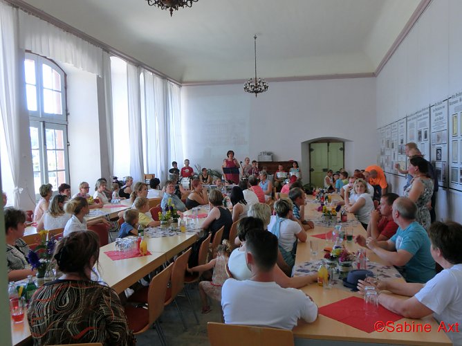 Abschlussfeier der Viertkl&auml;ssler der Kyffh&auml;userlandgrundschule (Foto: Karl-Heinz Herrmann)