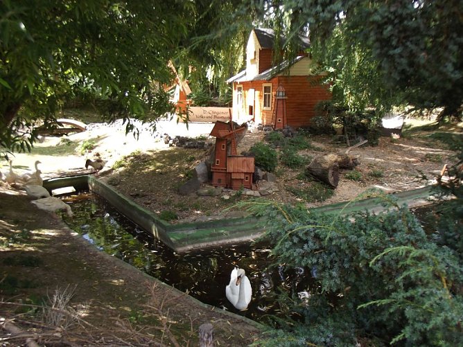 WB 4 besuchte Kleine Wartburg in Clingen (Foto: Thomas Leipold) WB 4 besuchte Kleine Wartburg in Clingen (Foto: Thomas Leipold)