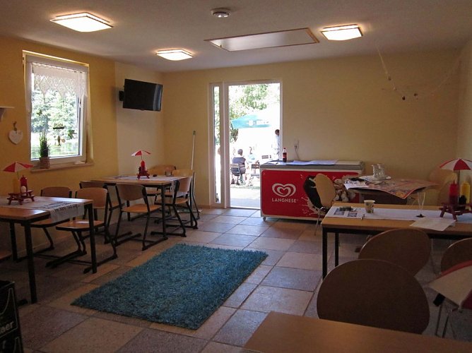 Imbiss am Bebraer Teich eröffnet (Foto: Karl-Heinz Herrmann/Privat) Imbiss am Bebraer Teich eröffnet (Foto: Karl-Heinz Herrmann/Privat)