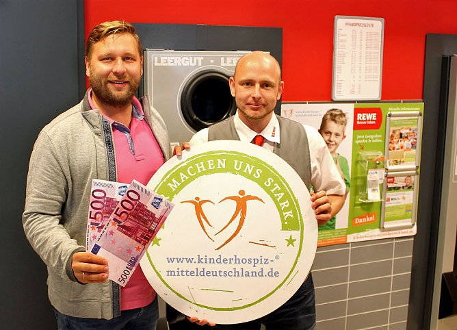 Heldrunger REWE-Eröffnung hilft todkranken Kindern (Foto: Privat) Heldrunger REWE-Eröffnung hilft todkranken Kindern (Foto: Privat)