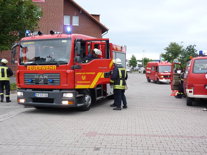 Feuerwehrübung Stockhausen (Foto: Karl-Heinz Herrmann) Feuerwehrübung Stockhausen (Foto: Karl-Heinz Herrmann)