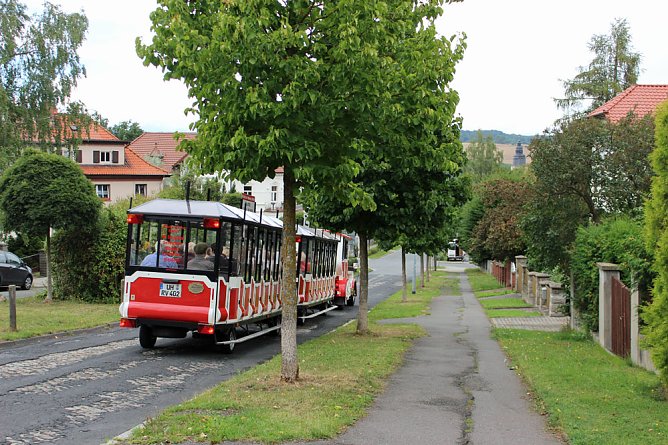Ausflug mit der Tschu Tschu Bahn (Foto: Karl-Heinz Herrmann) Ausflug mit der Tschu Tschu Bahn (Foto: Karl-Heinz Herrmann)