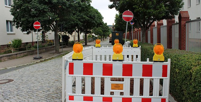 Verlegung von Wasserrohren (Foto: Karl-Heinz Herrmann)