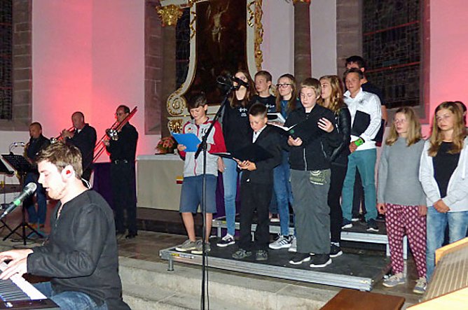 Top-Rockmusik in Bad Frankenhausen (Foto: Peter Möbius) Top-Rockmusik in Bad Frankenhausen (Foto: Peter Möbius)