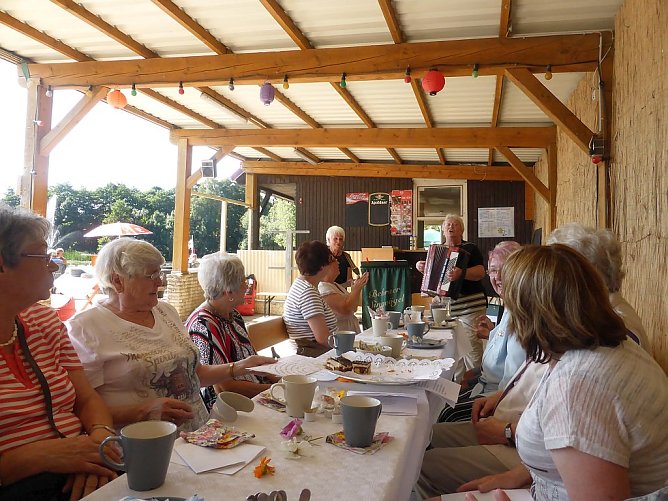 Sommerfest mit den Senioren (Foto: Dorothea Kieper)