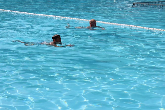 24-Stundenschwimmen gestartet (Foto: Karl-Heinz Herrmann)