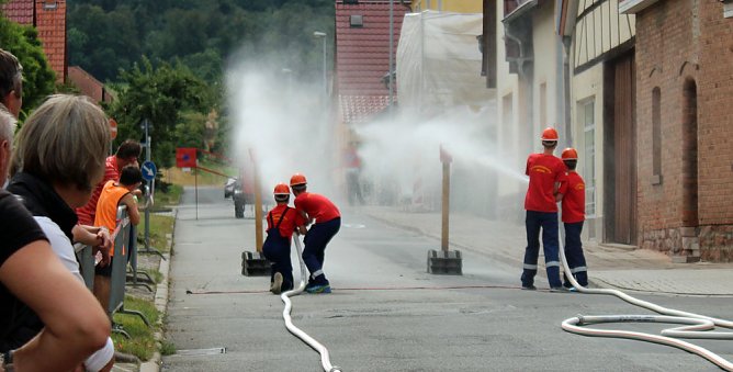 Ganz im Zeichen der Jugendfeuerwehr (Foto: Karl-Heinz Herrmann)