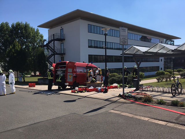 Heißer Tanz der Rettungskräfte (Foto: Sven Oesterheld) Heißer Tanz der Rettungskräfte (Foto: Sven Oesterheld)