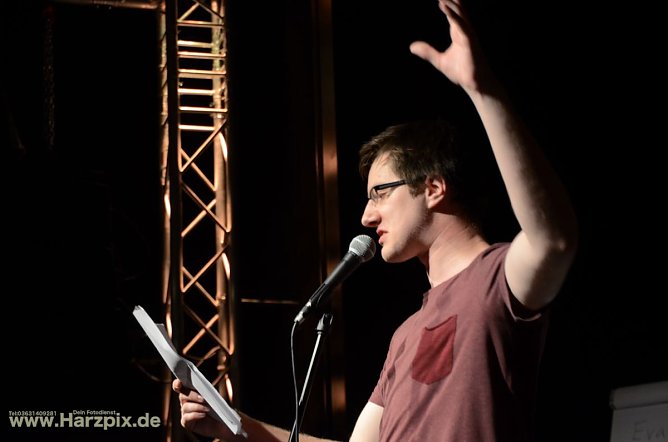 3. Poetry Slam im Jugendclubhaus Nordhausen (Foto: Sven Gämkow/Harzpix.de) 3. Poetry Slam im Jugendclubhaus Nordhausen (Foto: Sven Gämkow/Harzpix.de)