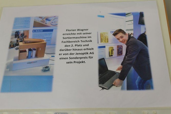 Was für ein Andrang beim Schulfest! (Foto: Karl-Heinz Herrmann) Was für ein Andrang beim Schulfest! (Foto: Karl-Heinz Herrmann)