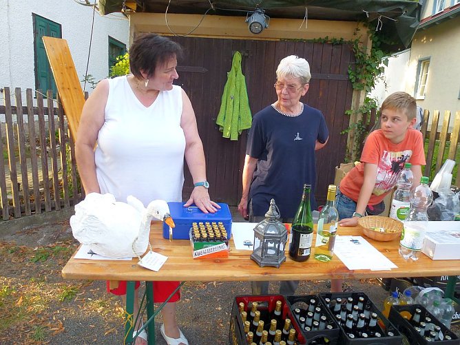 Lindenfest mit Filmvorführung (Foto: Jürgen Kieper) Lindenfest mit Filmvorführung (Foto: Jürgen Kieper)