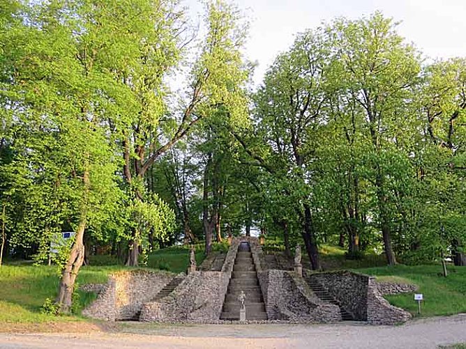 Gemeinsam Denkmale erhalten (Foto: Privat) Gemeinsam Denkmale erhalten (Foto: Privat)