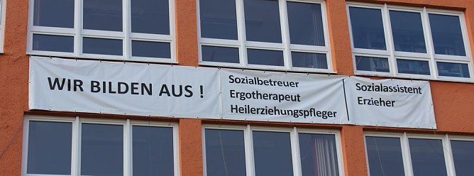 Wieder großes Kinderfest an der Fachschule (Foto: Karl-Heinz Herrmann) Wieder großes Kinderfest an der Fachschule (Foto: Karl-Heinz Herrmann)