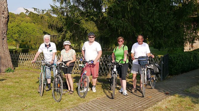 Orgelsternfahrt nach Kleinfurra (Foto: Jürgen Kieper) Orgelsternfahrt nach Kleinfurra (Foto: Jürgen Kieper)