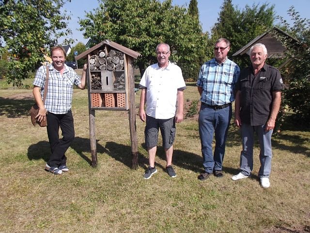 AG Projekte weilte bei den Gartenfreunden im Kyffhäuserkreis (Foto: Thomas Leipold) AG Projekte weilte bei den Gartenfreunden im Kyffhäuserkreis (Foto: Thomas Leipold)