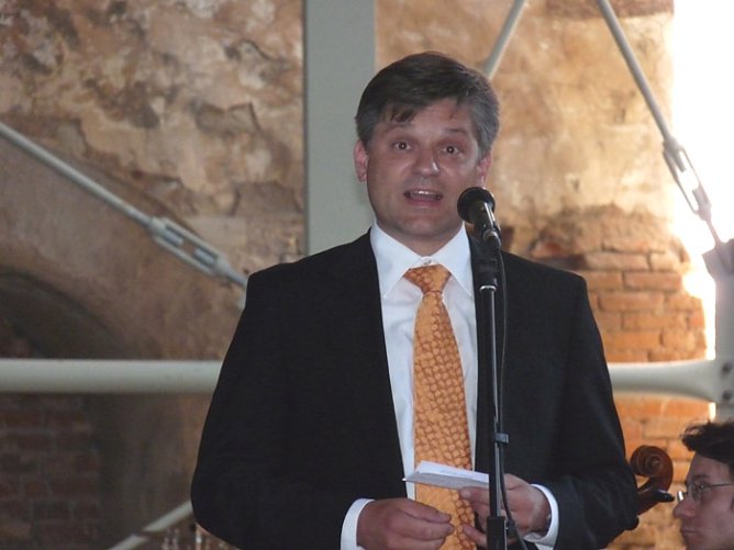 Generalmusikdirektor Markus L. Frank (Foto: Karl-Heinz Herrmann) Generalmusikdirektor Markus L. Frank (Foto: Karl-Heinz Herrmann)